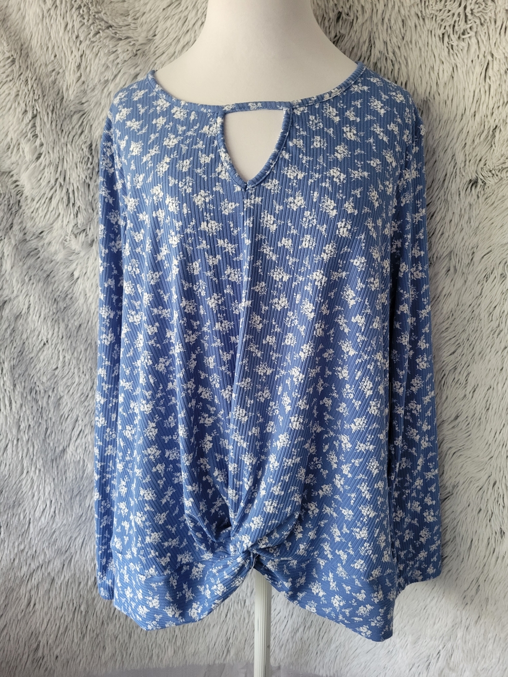 Blue Floral Keyhole Twist-Front Long Sleeve Top by